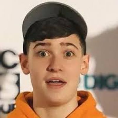 Max Mills height