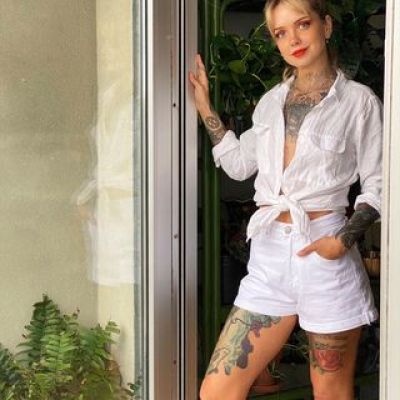 Sara X