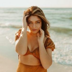 Tabitha Swatosh Wiki, Age, Bio, Height, Career, Net Worth, Boyfriend