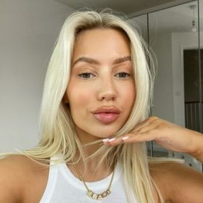 Elle Darby