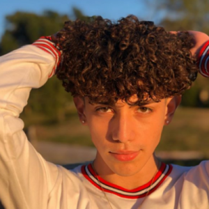 Julian Barboza Wiki, Age, Bio, Height, Career, Girlfriend, Net Worth