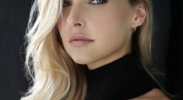 Ashley Smouter