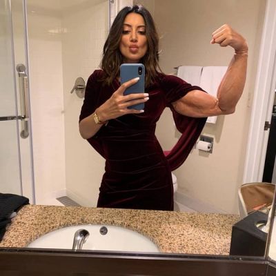 Noureen DeWulf