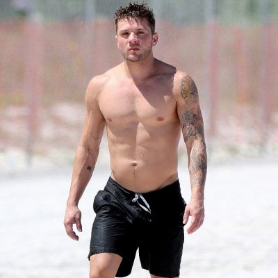 Ryan Phillippe Wiki, Age, Bio, Height, Wife, Career, and Net Worth