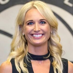Sarah Kustok Wiki, Age, Bio, Height, Husband, Career, and Net Worth