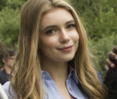  Elanor Worthington