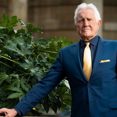  George Lazenby
