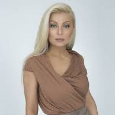 Evy Poumpouras Wiki, Age, Bio, Height, Husband, and Net Worth