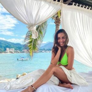 Emelia Hartford Wiki, Age, Bio, Height, Boyfriend, and Net Worth