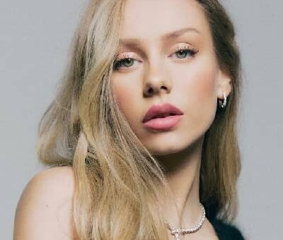 Ester Exposito