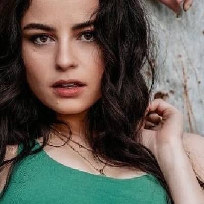 Katie Sarife Wiki, Age, Bio, Height, Boyfriend, Career, and Salary