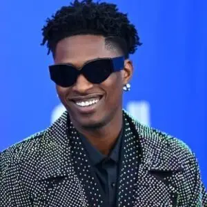 Lucky Daye Wiki, Age, Bio, Height, Girlfriend, Career, and Salary