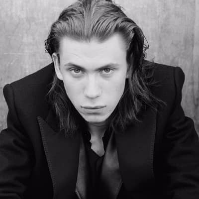 Owen Teague Wiki, Age, Bio, Height, Girlfriend, Career, and Salary