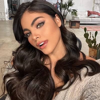 Sara Orrego Wiki, Age, Bio, Height, Boyfriend, Career, and Salary