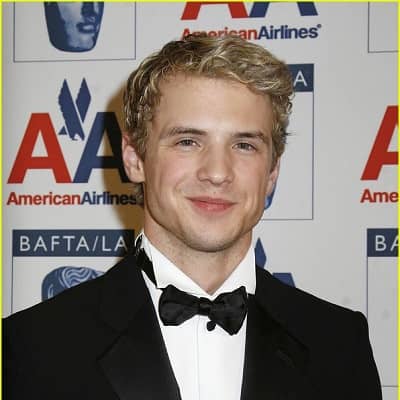 Freddie Stroma