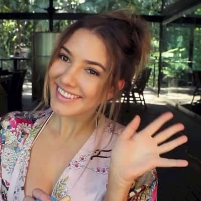 Shania Perrett Wiki, Age, Bio, Height, Boyfriend, Career, and Salary