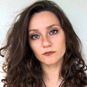 Jordan Todosey Wiki, Age, Bio, Height, Boyfriend, Career, Salary