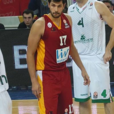 Cenk Akyol