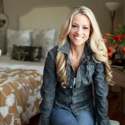 Nicole Curtis