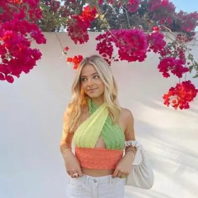 Elle Elbells