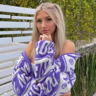 Ellie Vandeel