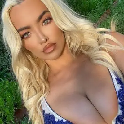 Lindsey Pelas