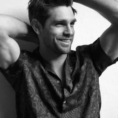 Justin Gaston