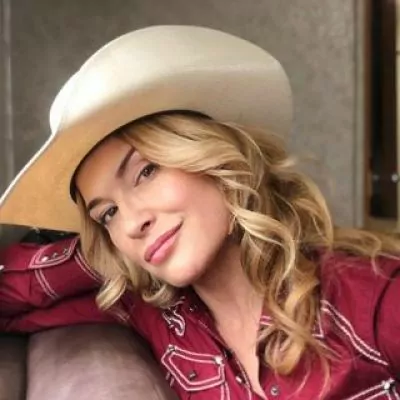 Victoria Pratt