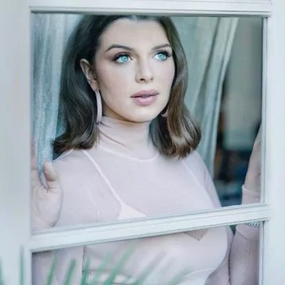 Julia Fox