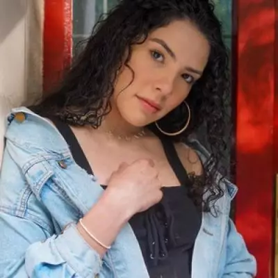 Andrea Camila