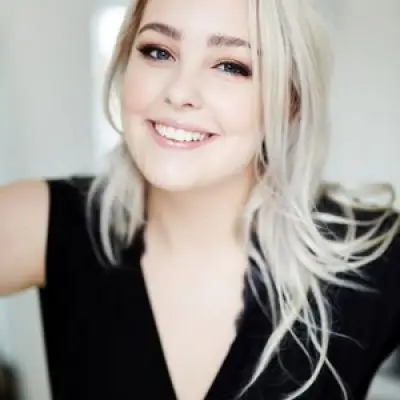 Julia Sofia 
