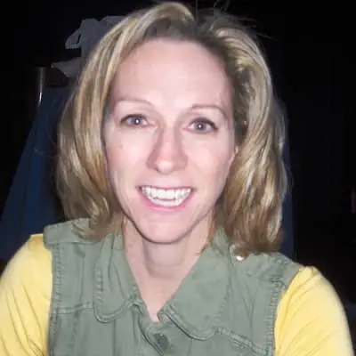 Beth Mowins
