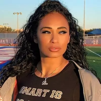 Pilar Sanders