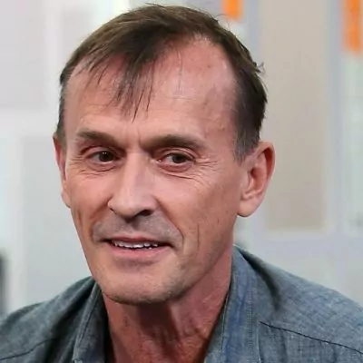 Robert Knepper