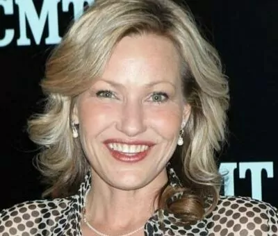Joey Lauren Adams