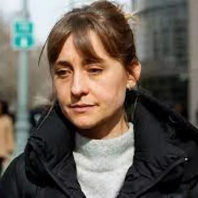  Allison Mack
