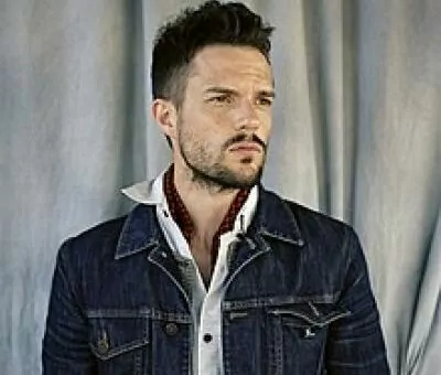  Brandon Flowers