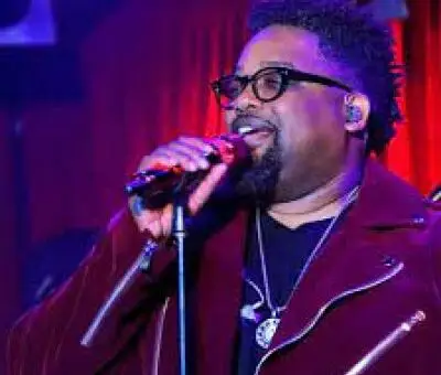  Dave Hollister