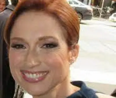  Ellie Kemper