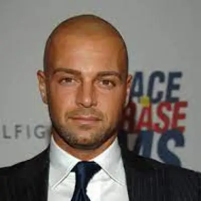 Joey Lawrence Wiki, Age, Bio, Height, Wife, Career, and Net Worth