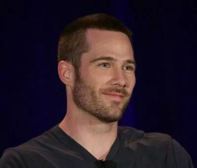 Luke Macfarlane