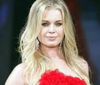  Rebecca Romijn