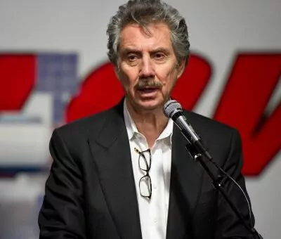  Robert Bigelow