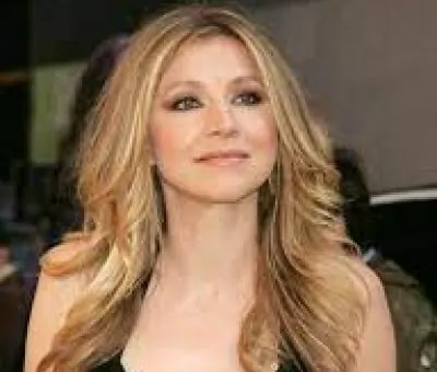  Sarah Chalke