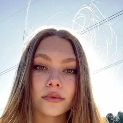  Nadia Turner