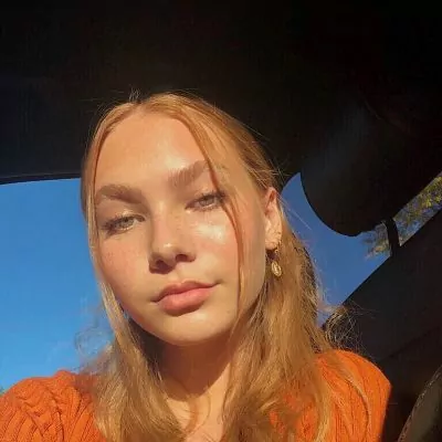  Nadia Turner