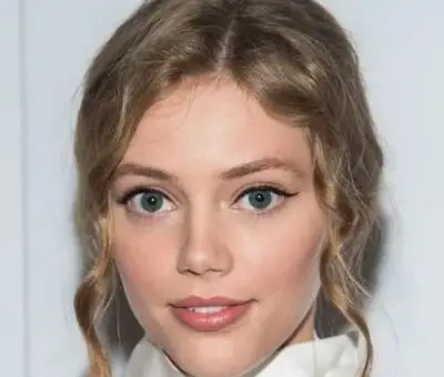 Grace Van Dien