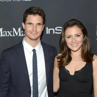 Robbie Amell