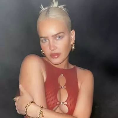 Anne Marie