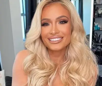 Scarlett Bordeaux